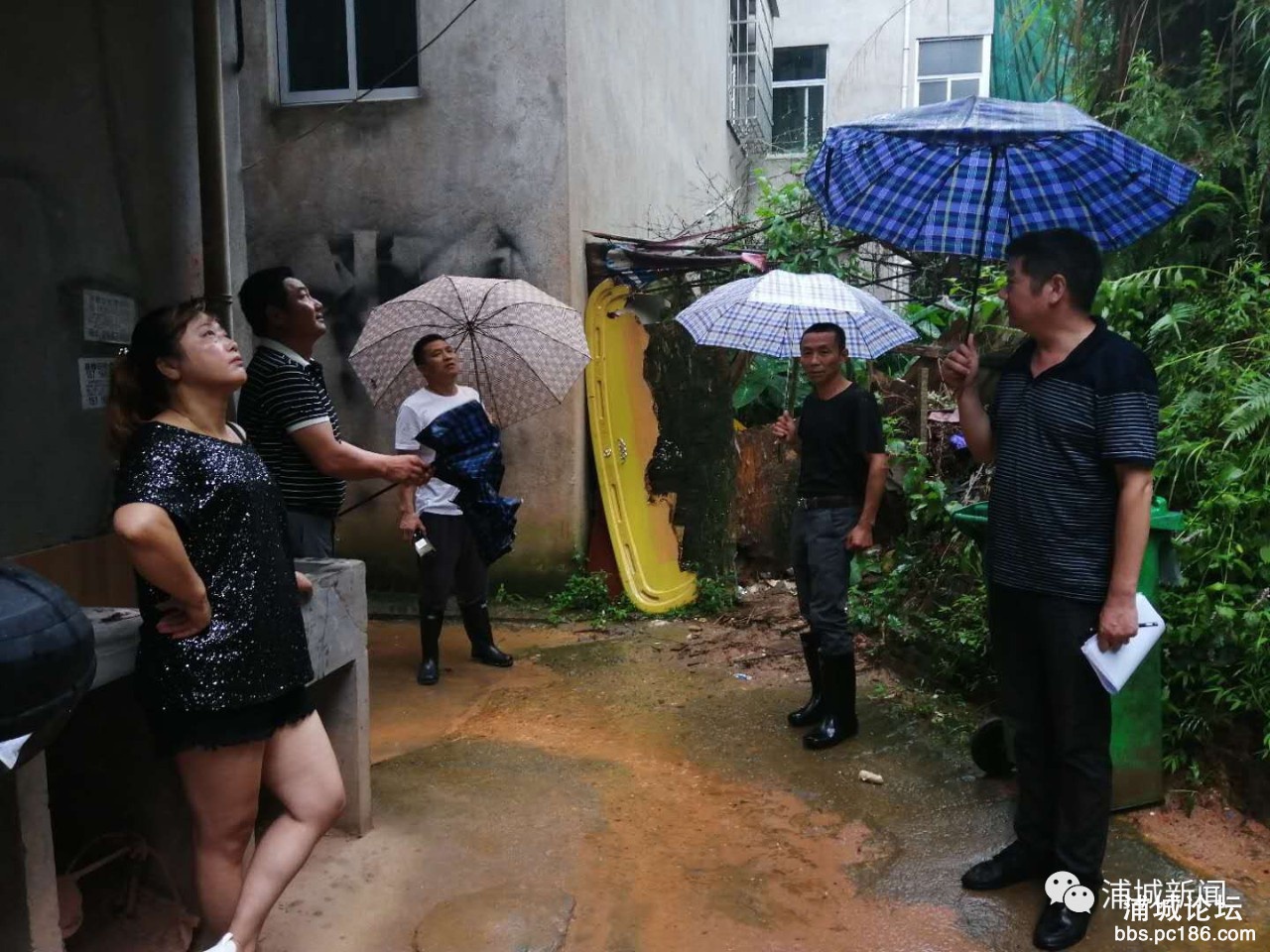 大雨不停歇防汛浦城各乡镇干部都在一线