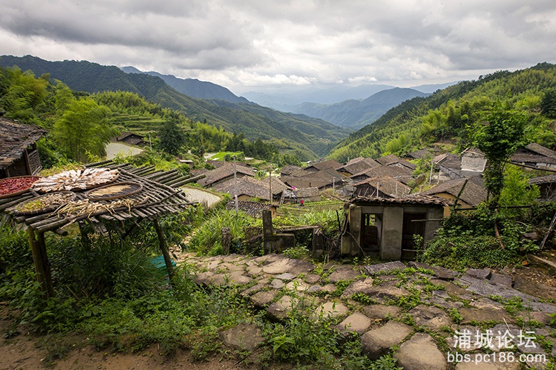 98   即将消失的村落  副本    2015-5-31拍摄于福建省浦城县古楼乡前排村 .jpg