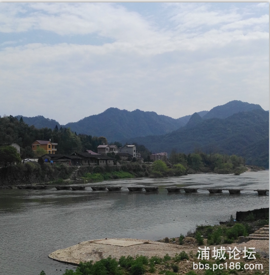 浮桥.png
