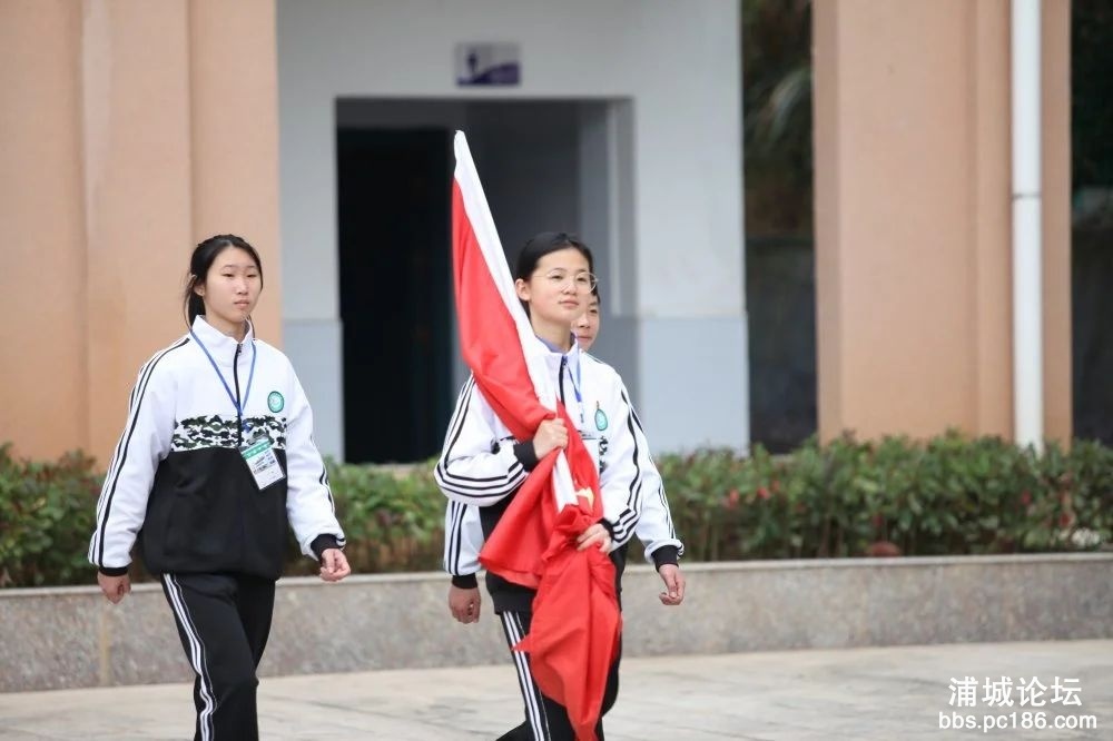 e7ad806b4660a8b80cb1402a93198bab.jpg
