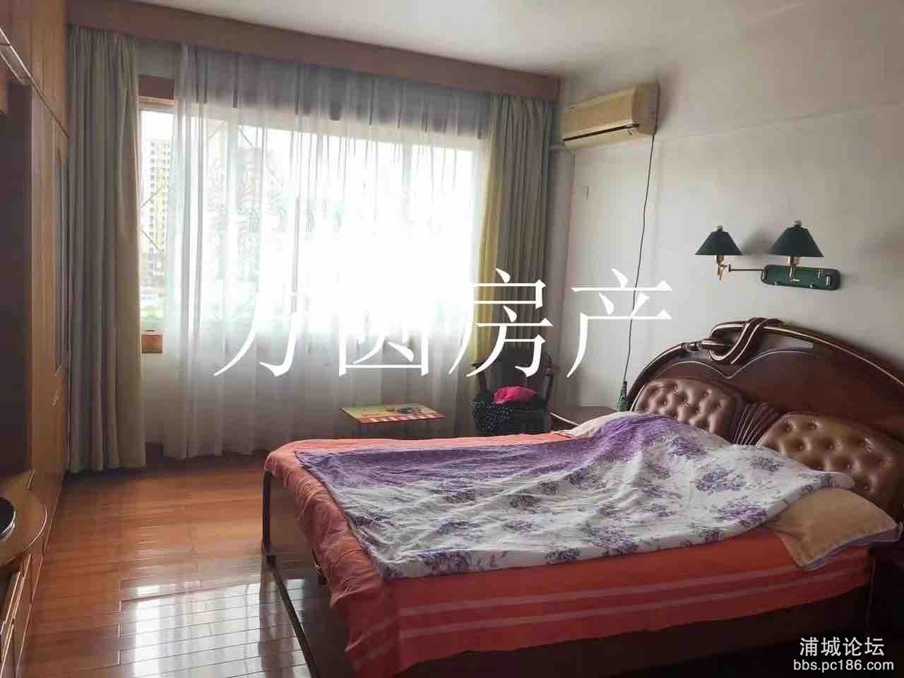front1_0_FuWX_QlRO4n_aIQY78GXXhO15Pp1.1611390153.jpg
